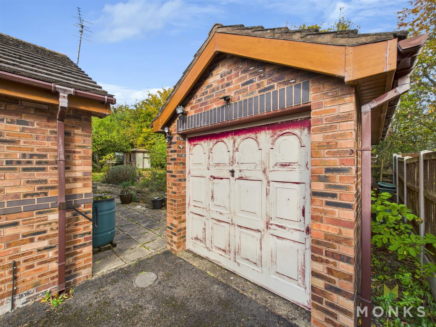 2 Rhyd Galed, Oswestry, SY11 3NY For Sale